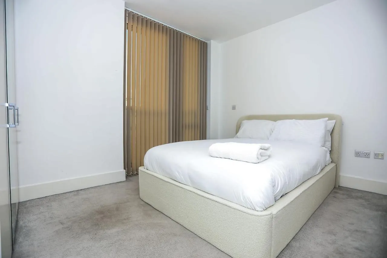 Luxury 2 Bed Woolwich Arsenal Apartment London