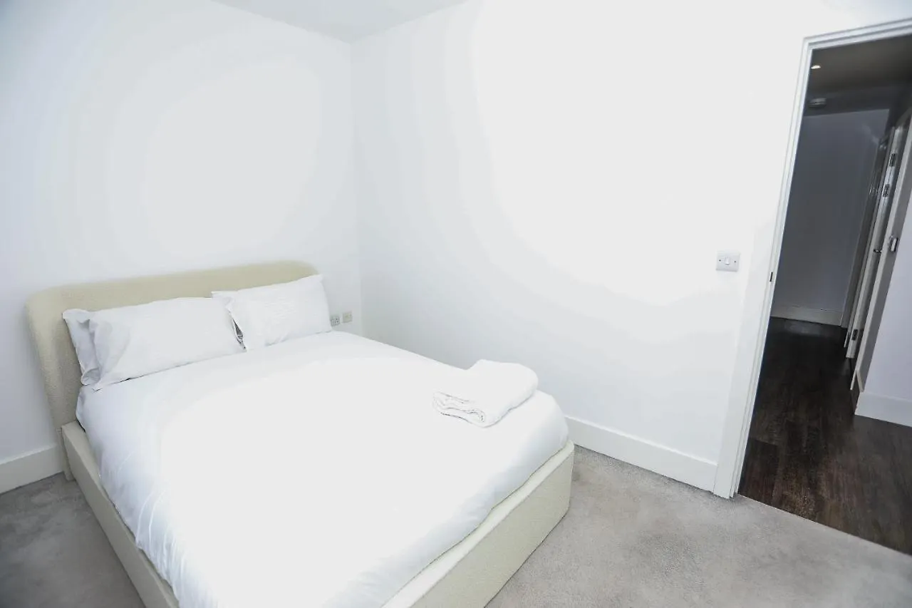 Luxury 2 Bed Woolwich Arsenal Apartment London